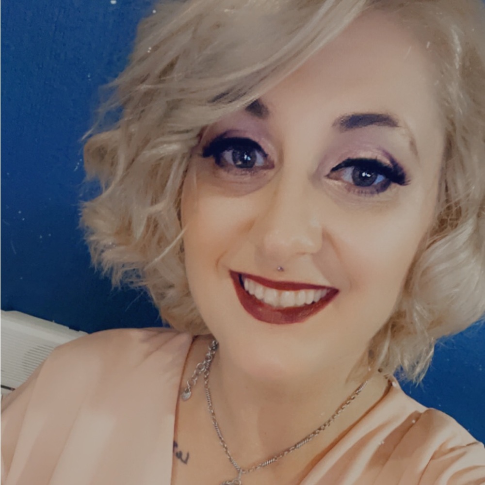 Meet your Posher, Christa